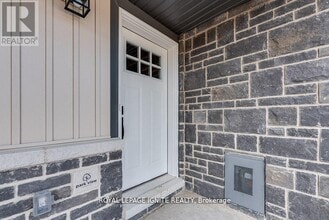 83 Whitcomb Cres in Smiths Falls, ON - Building Photo - Building Photo