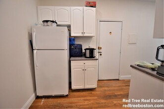 313 Summit Ave in Boston, MA - Foto de edificio - Building Photo