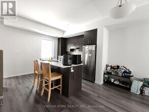 10 William Jackson Wy in Toronto, ON - Building Photo - Building Photo