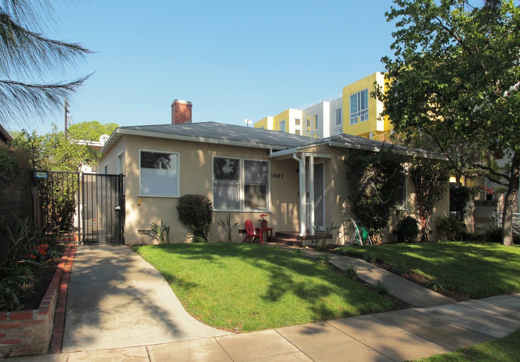 1007 Pacific St in Santa Monica, CA - Building Photo