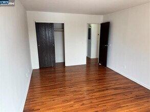 102 Bellgrove Dr in Mahwah, NJ - Building Photo - Building Photo