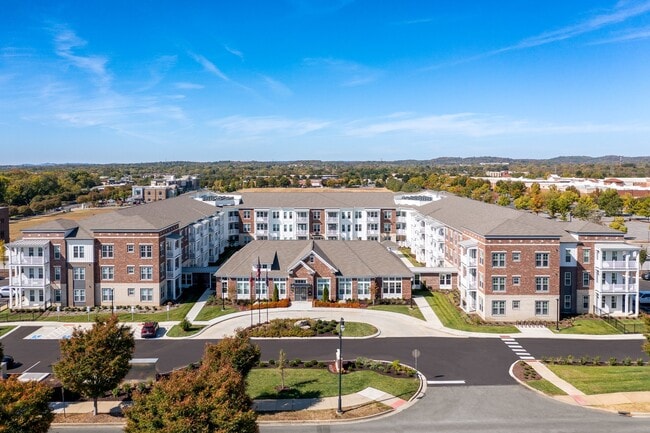 Album Indian Lake 55+ Active Adult Community in Hendersonville, TN - Foto de edificio - Building Photo