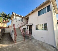 1648 Diamond St in San Diego, CA - Building Photo