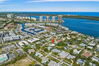130 Gulfstream Rd in North Palm Beach, FL - Building Photo - Building Photo