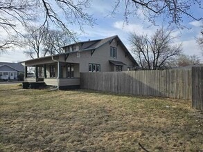 312 W 9th St in Wood River, NE - Building Photo - Building Photo