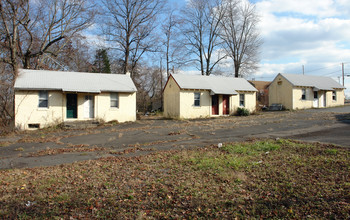 965 Lincoln Hwy in Morrisville, PA - Foto de edificio - Building Photo