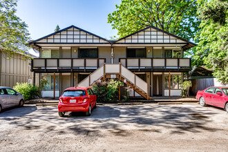 Rickshaw Apartments in Eugene, OR - Building Photo - Building Photo