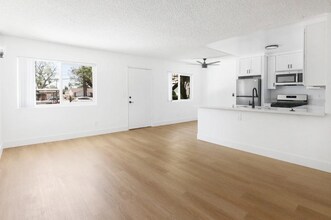 13910 Sayre St in Sylmar, CA - Building Photo - Building Photo