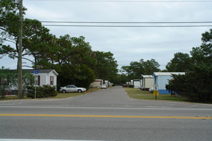 Teakwood Apartments