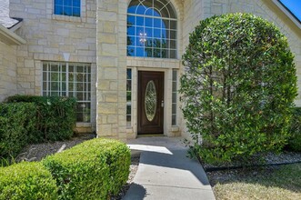 12309 Pleasant Hill Ct in Austin, TX - Building Photo - Building Photo