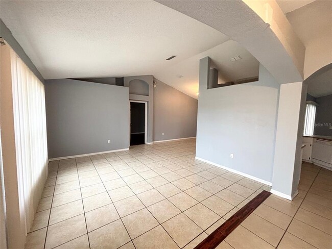 1745 Gatewood Dr in Deltona, FL - Building Photo - Building Photo