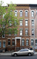 569 49th St Apartments