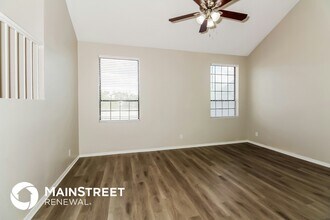 9272 N Eagle Dancer Dr in Tucson, AZ - Foto de edificio - Building Photo