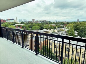 60 Longwood Ave, Unit 801 in Brookline, MA - Building Photo - Building Photo
