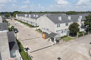 598 Wilcrest Dr in Houston, TX - Building Photo - Building Photo