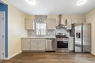 17 Crown St in New Britain, CT - Building Photo - Building Photo