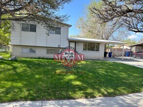 3857 Mooregate Ave in West Valley City, UT - Building Photo - Building Photo