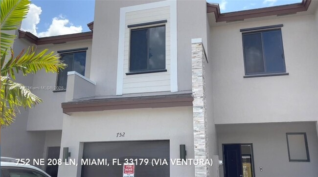 752 NE 208th Ln in North Miami Beach, FL - Building Photo - Building Photo