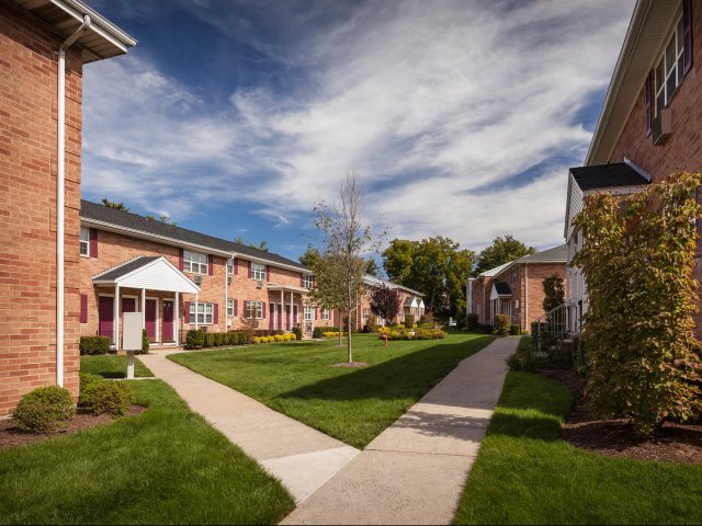 Dorchester Manor Apartments Photo