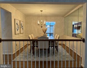 10775 Brewer House Rd in Rockville, MD - Building Photo - Building Photo