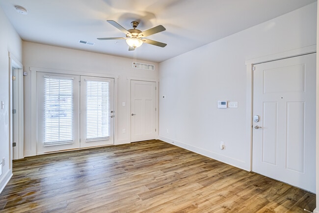 The Village at Great Acres in Lexington, KY - Foto de edificio - Interior Photo
