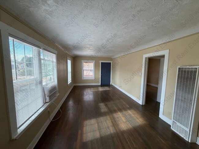 1221 Axtell St in Clovis, NM - Building Photo - Building Photo