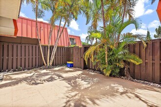 3310 Meridian Way S in Palm Beach Gardens, FL - Building Photo - Building Photo