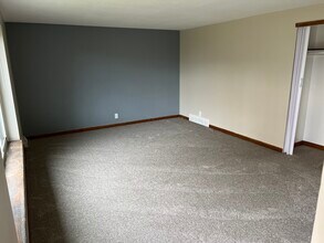 200 Evane Dr in Depew, NY - Building Photo - Building Photo