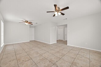 5439 Baslow Dr in Katy, TX - Building Photo - Building Photo