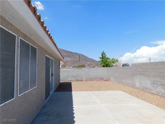 105 Aruba Isle Dr