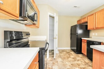 4819 Chapel Ridge Dr in Greensboro, NC - Building Photo - Building Photo