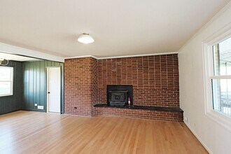 5709 St George Ave in Crozet, VA - Building Photo - Building Photo