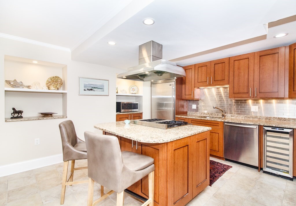 15 Worcester Sq, Unit 2 in Boston, MA - Building Photo