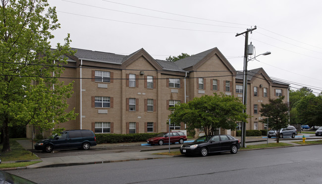 The Anchorage in Norfolk, VA - Building Photo - Building Photo