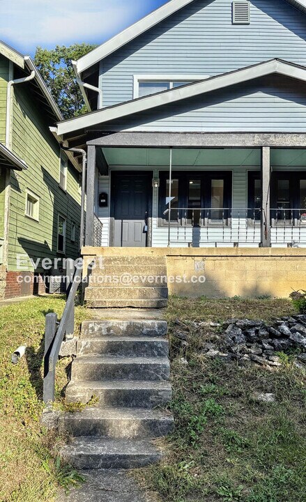 1442 Hamlet St in Columbus, OH - Foto de edificio