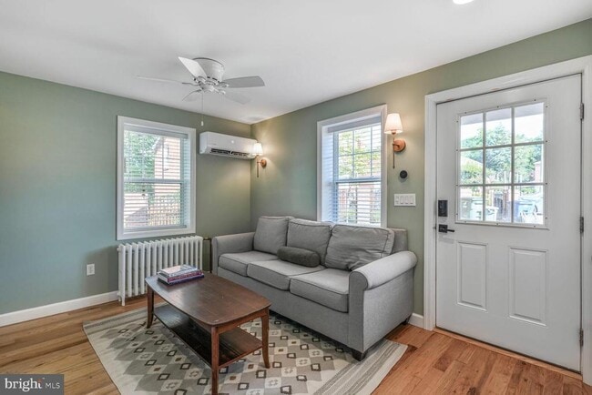 2444 S Oakland St in Arlington, VA - Building Photo - Building Photo