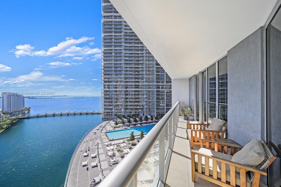 465 Brickell Ave, Unit 2001 in Miami, FL - Building Photo