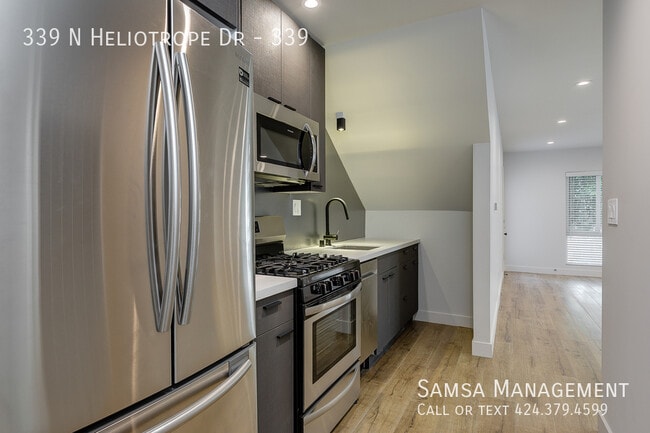 339 Heliotrope Dr in Los Angeles, CA - Building Photo - Building Photo