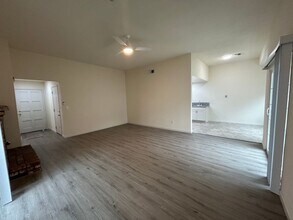 1316 Gargotto Ct in Modesto, CA - Building Photo - Building Photo