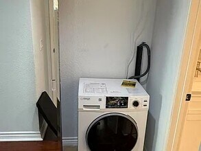 3945 Nobel Dr, Unit 161 in San Diego, CA - Building Photo - Building Photo