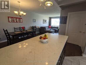 15 Thorncroft Crescent in Ajax, ON - Building Photo - Building Photo