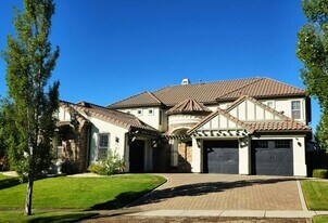 1925 Champion Hills Dr in Reno, NV - Building Photo