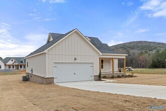 219 Bush Rd SE in Huntsville, AL - Building Photo - Building Photo