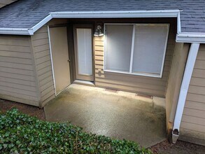 17979 SW 115th Ave in Tualatin, OR - Building Photo - Building Photo