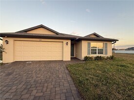 2119 NE 6th Pl in Cape Coral, FL - Building Photo