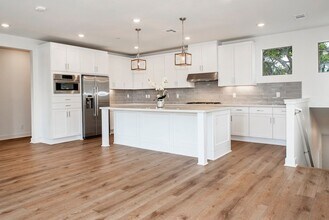 4003 Green Heron Springs Rd in Carpinteria, CA - Building Photo - Building Photo