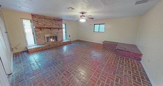 1100 Dominik Dr in College Station, TX - Building Photo - Building Photo