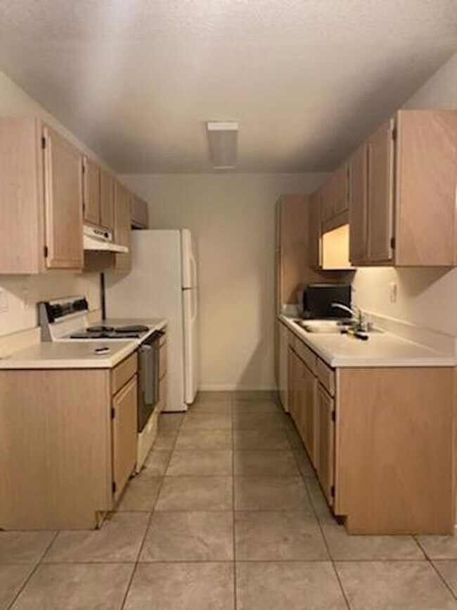 2334 Hosp Way in Carlsbad, CA - Building Photo - Building Photo