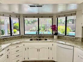 179 W Quincy Ave in Fresno, CA - Building Photo