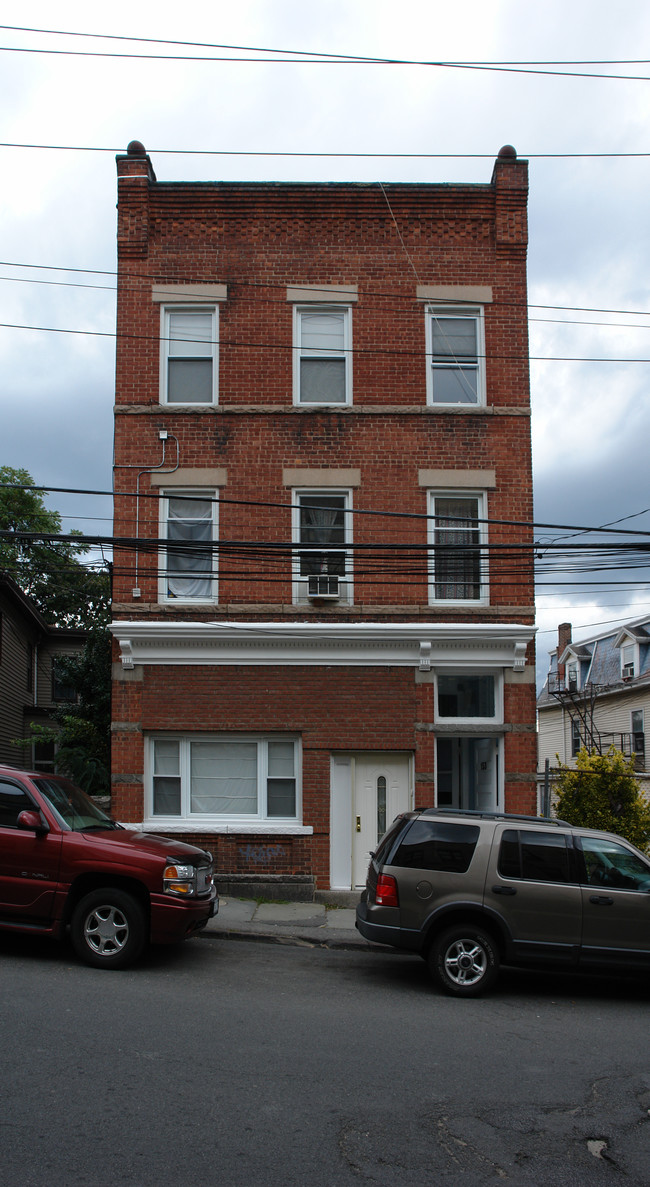 153 William St in Port Chester, NY - Foto de edificio - Building Photo